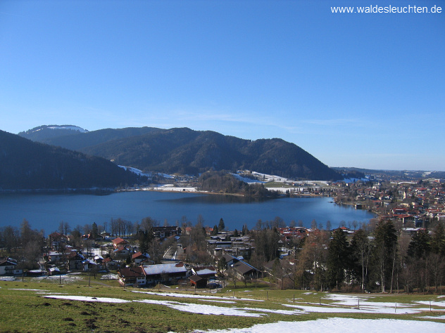 Oberhalb von Oberleiten - Blick auf den Schliersee