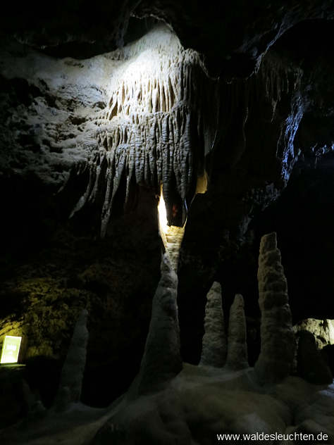 Tropfsteine, Teufelshöhle Pottenstein